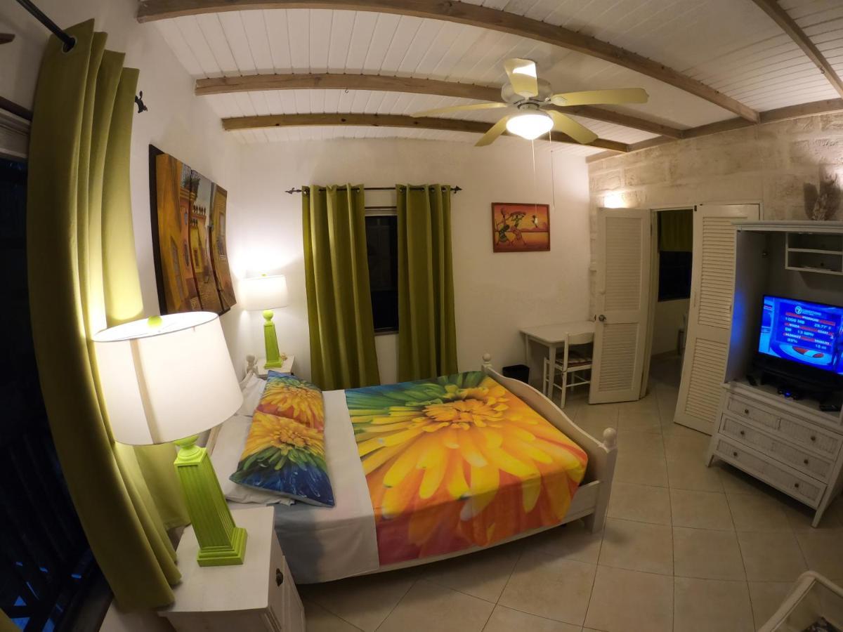 Yellow Bird Apartment كرايست تشيرش المظهر الخارجي الصورة