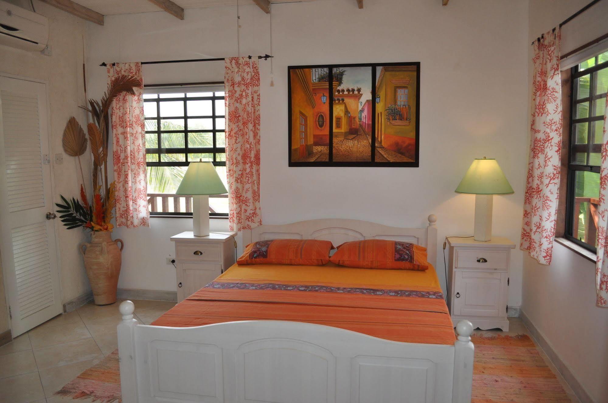 Yellow Bird Apartment كرايست تشيرش المظهر الخارجي الصورة