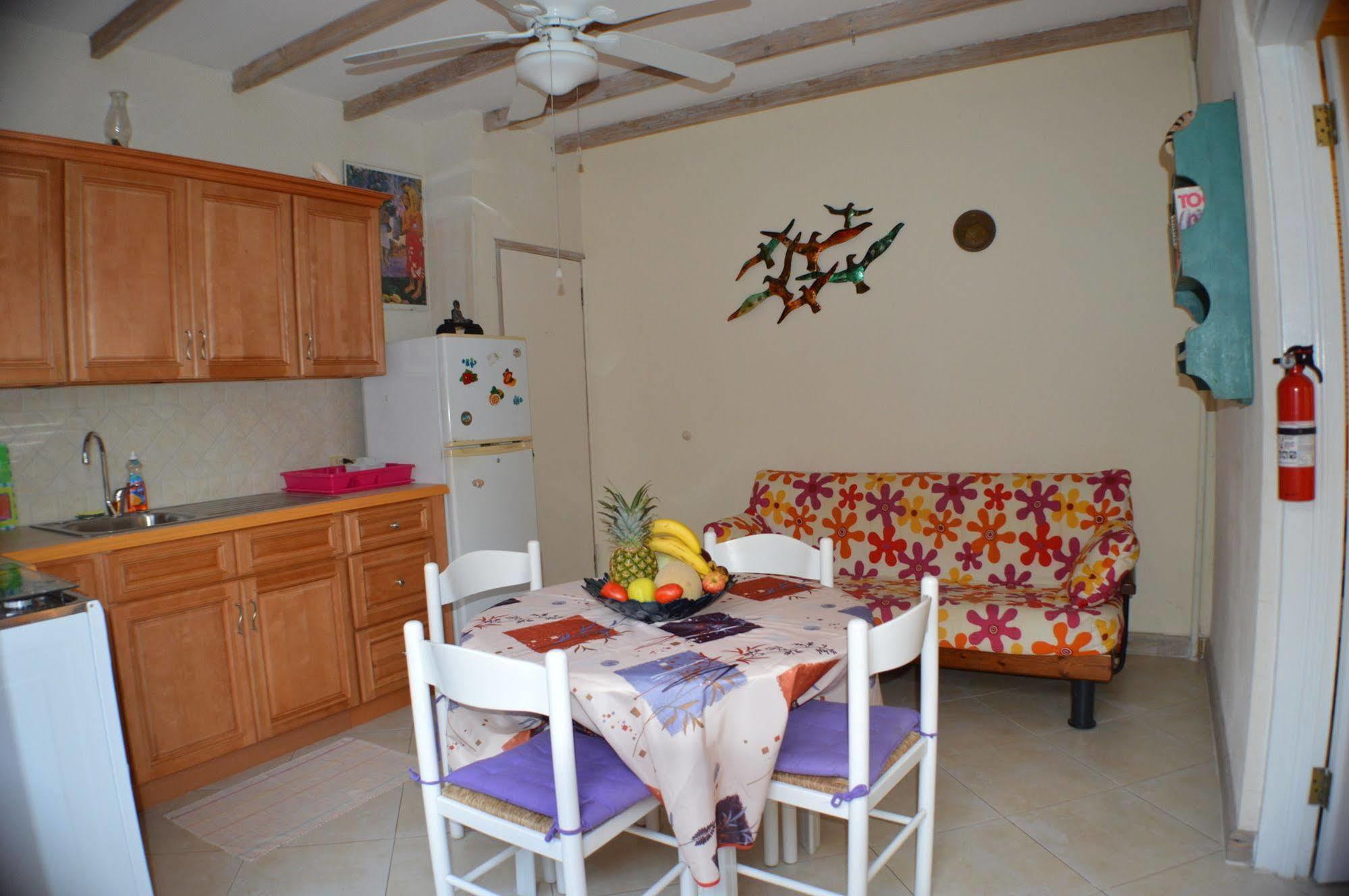 Yellow Bird Apartment كرايست تشيرش المظهر الخارجي الصورة