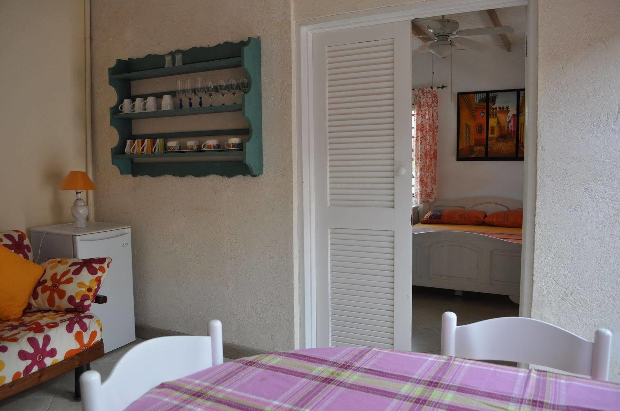 Yellow Bird Apartment كرايست تشيرش المظهر الخارجي الصورة