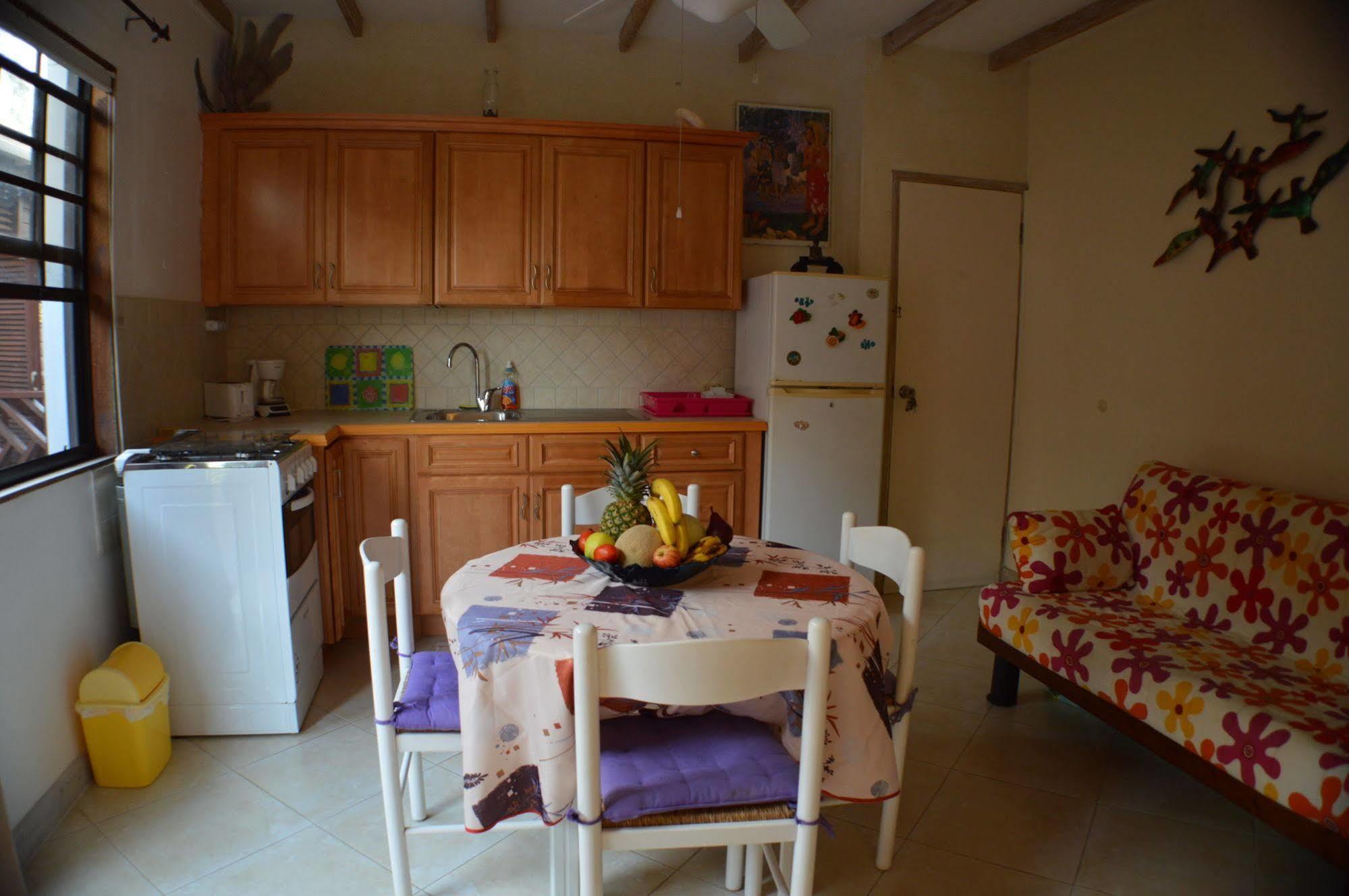 Yellow Bird Apartment كرايست تشيرش المظهر الخارجي الصورة